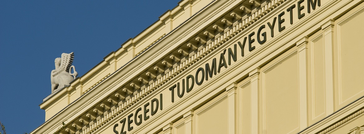 homlokzat_sztefelirat