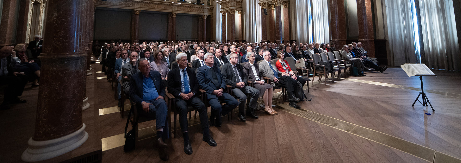 szte-gytk-mta-uj-doktorok-koszontese-2025-banner-v2 szte-gytk-mta-uj-doktorok-koszontese-2025-banner-v2