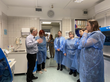 Laborlátogatás LMI