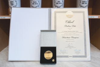 szte-gytk-ambrus-rita-mestertanar-arany-oklevel