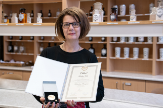 szte-gytk-ambrus-rita-mestertanar-arany-portre